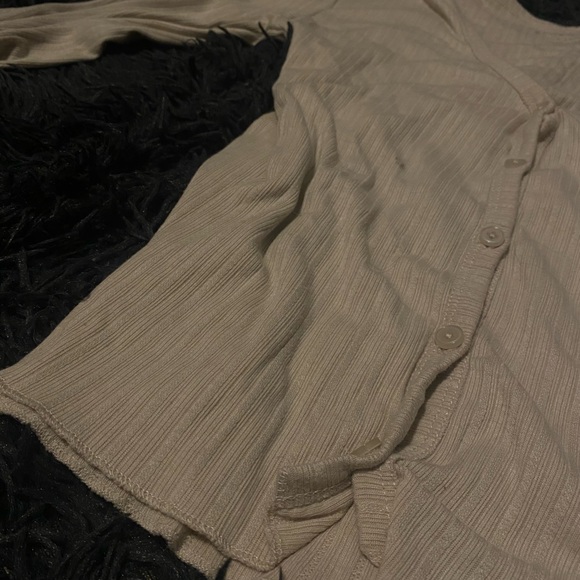 Beige cardigan layering piece xs from blue notes - Picture 2 of 4